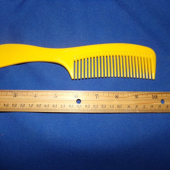Vintage Original & Authentic Large Pac-Man Pro 1160 Hair Comb - Yellow - Picture 4 of 4